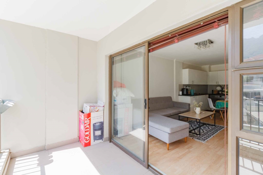 To Let 2 Bedroom Property for Rent in Rondebosch Western Cape